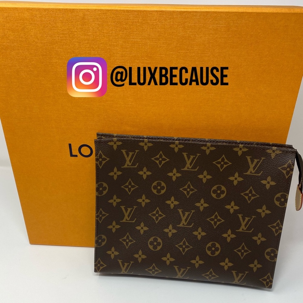 Louis Vuitton Toiletry 26